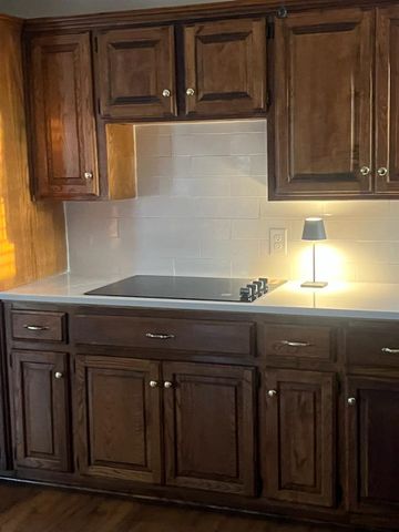 2805 NE Shelter Creek Dr, Lawton, OK 73507