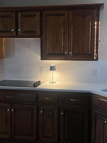 2805 NE Shelter Creek Dr, Lawton, OK 73507