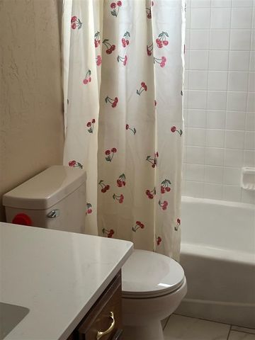 2805 NE Shelter Creek Dr, Lawton, OK 73507