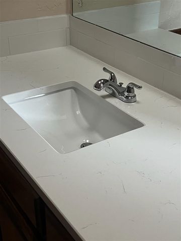 2805 NE Shelter Creek Dr, Lawton, OK 73507