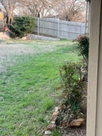 2805 NE Shelter Creek Dr, Lawton, OK 73507