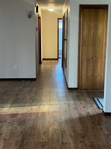 2805 NE Shelter Creek Dr, Lawton, OK 73507