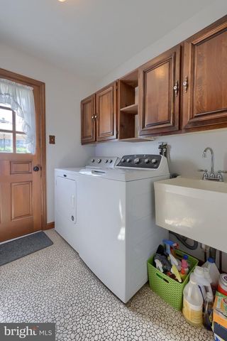 2129 KENTWOOD DR, Lancaster, PA 17601