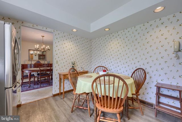 2129 KENTWOOD DR, Lancaster, PA 17601
