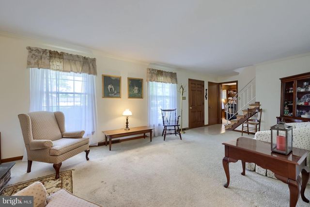 2129 KENTWOOD DR, Lancaster, PA 17601