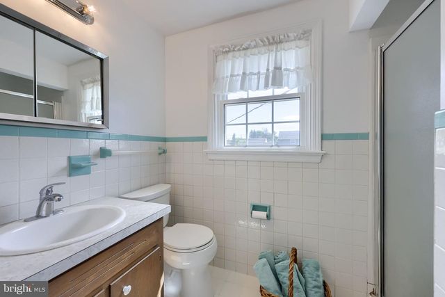 2129 KENTWOOD DR, Lancaster, PA 17601