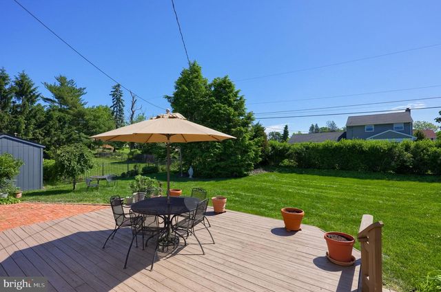 2129 KENTWOOD DR, Lancaster, PA 17601