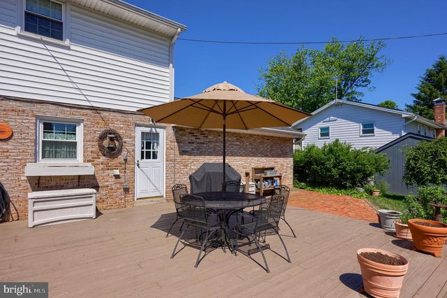 2129 KENTWOOD DR, Lancaster, PA 17601
