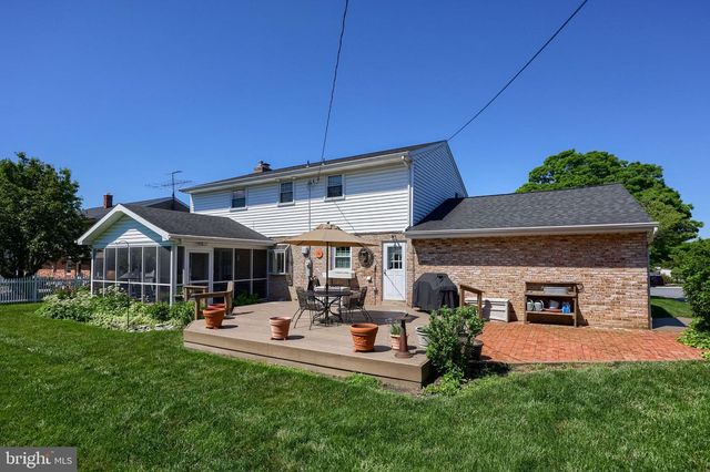 2129 KENTWOOD DR, Lancaster, PA 17601