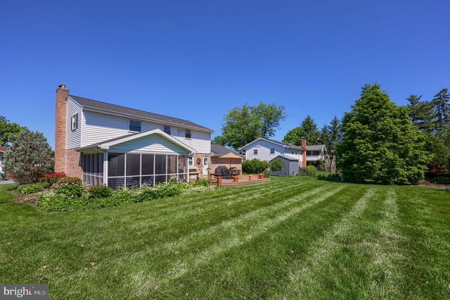 2129 KENTWOOD DR, Lancaster, PA 17601