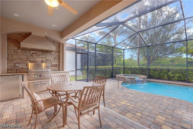 9254 Veneto PL, Naples, FL 34113