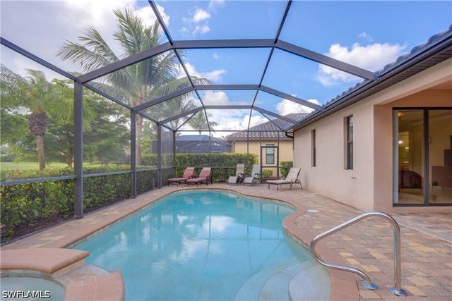 9254 Veneto PL, Naples, FL 34113