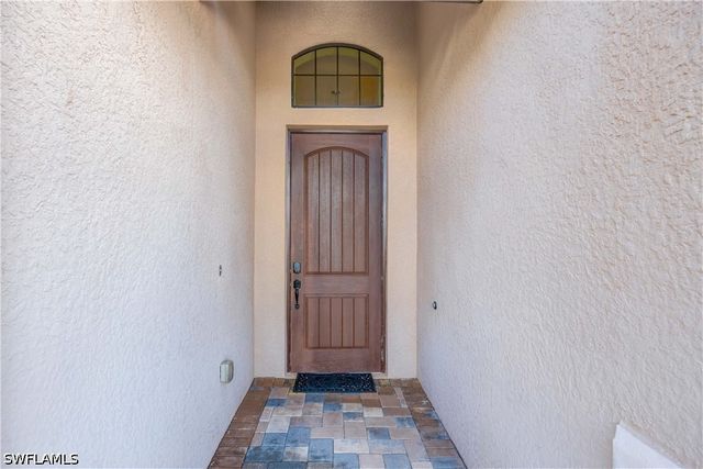 9254 Veneto PL, Naples, FL 34113