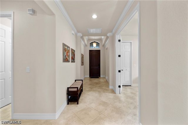 9254 Veneto PL, Naples, FL 34113