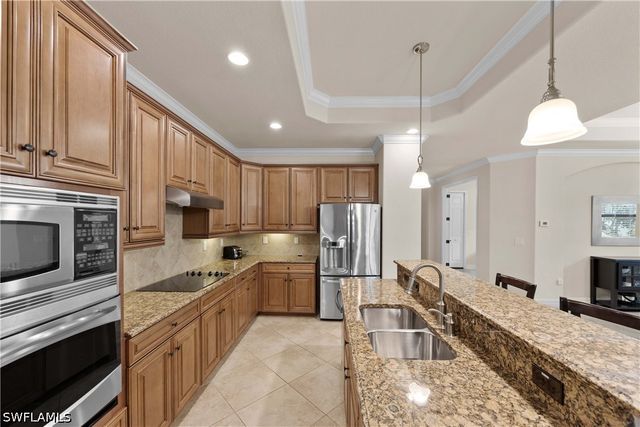 9254 Veneto PL, Naples, FL 34113