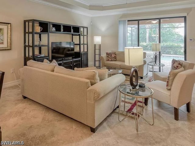 9254 Veneto PL, Naples, FL 34113