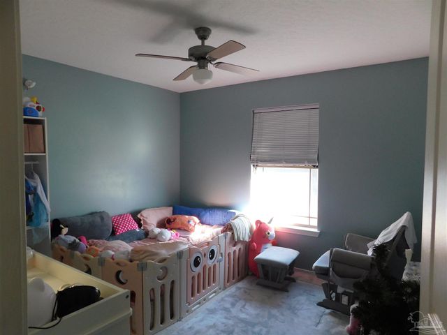 2628 Salamanca St, Navarre, FL 32566