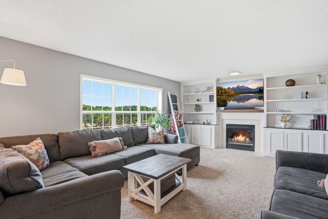 1961 Sierra Parkway, Waconia, MN 55387
