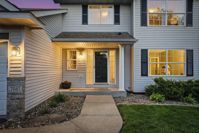 1961 Sierra Parkway, Waconia, MN 55387