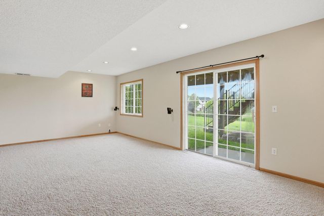 1961 Sierra Parkway, Waconia, MN 55387