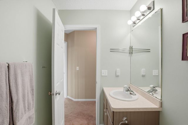 1961 Sierra Parkway, Waconia, MN 55387