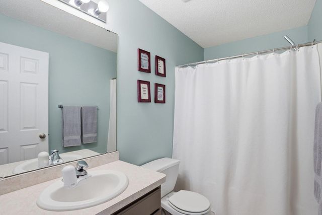 1961 Sierra Parkway, Waconia, MN 55387