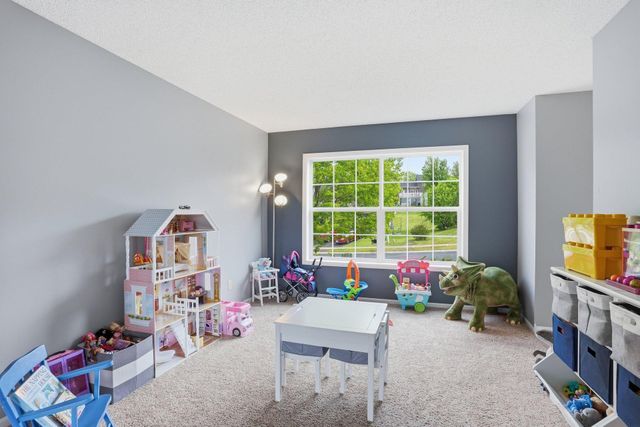 1961 Sierra Parkway, Waconia, MN 55387
