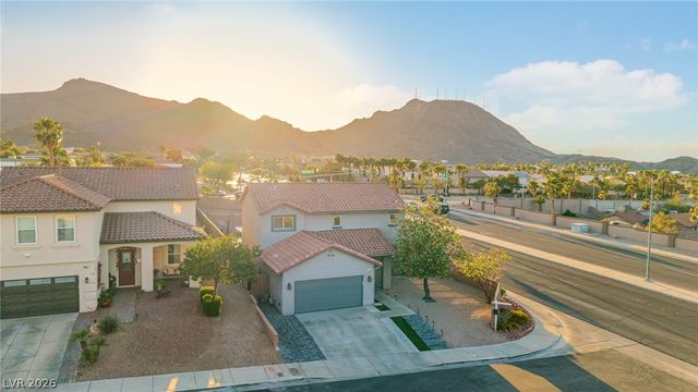 1001 Amber Gate Street, Henderson, NV 89002