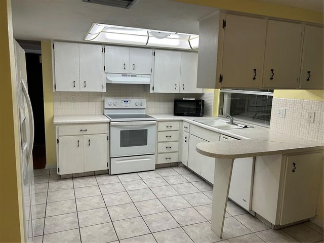 7259 MAGNOLIA VALLEY DRIVE, New Port Richey, FL 34653