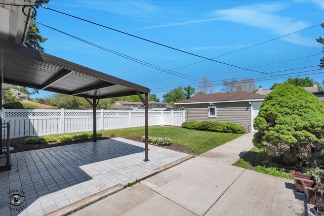1005 E Park Street, Arlington Heights, IL 60005