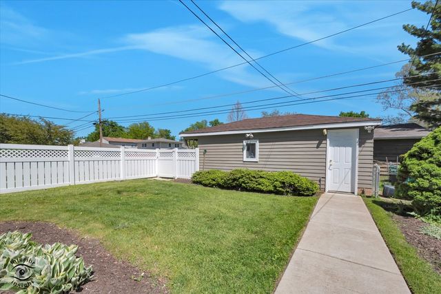 1005 E Park Street, Arlington Heights, IL 60005