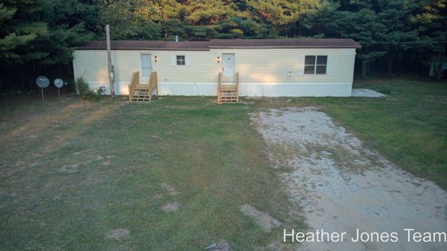 1066 Fisk Avenue, Aetna Twp, MI 49336