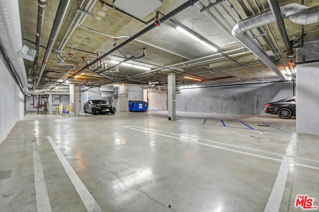 819 S HOLT Avenue PH, Los Angeles, CA 90035