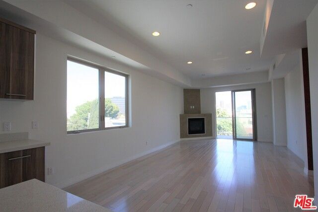 819 S HOLT Avenue PH, Los Angeles, CA 90035