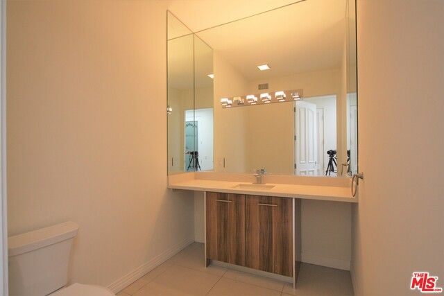 819 S HOLT Avenue PH, Los Angeles, CA 90035