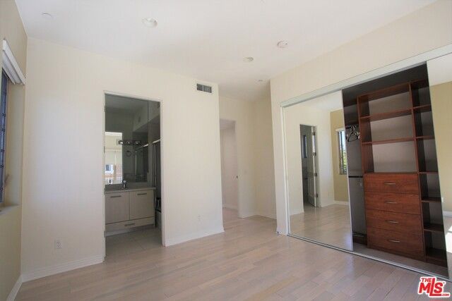 819 S HOLT Avenue PH, Los Angeles, CA 90035
