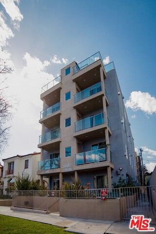 819 S HOLT Avenue PH, Los Angeles, CA 90035
