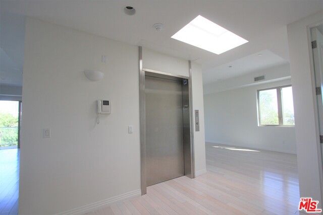 819 S HOLT Avenue PH, Los Angeles, CA 90035