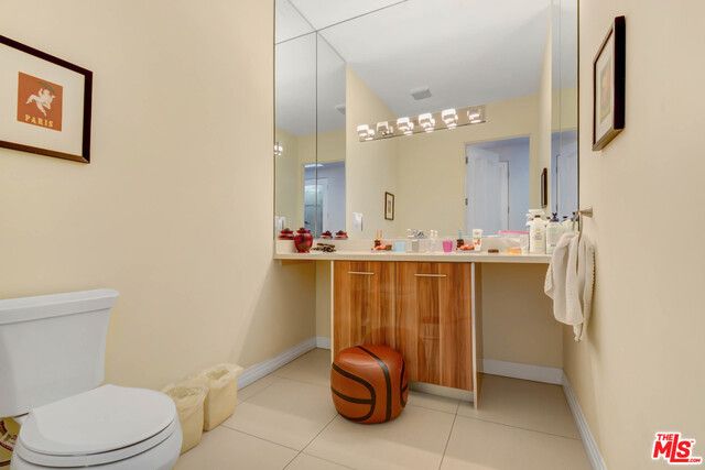 819 S HOLT Avenue PH, Los Angeles, CA 90035