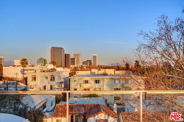 819 S HOLT Avenue PH, Los Angeles, CA 90035