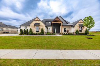 430 W 138 Street S, Jenks, OK 74008