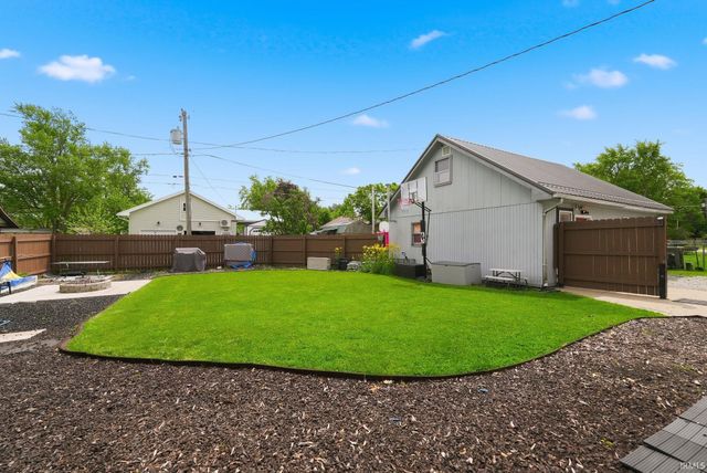 515 S Hamsher Street, Garrett, IN 46738