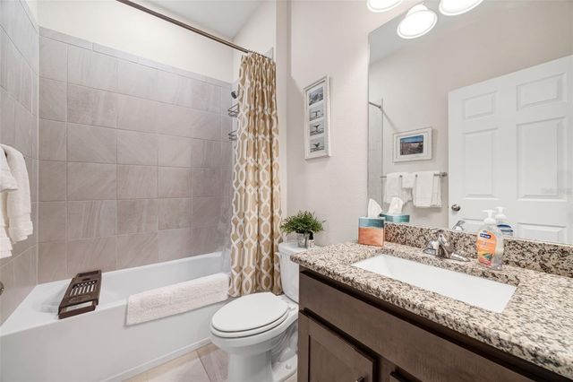 5526 GAVELLA COVE, Palmetto, FL 34221