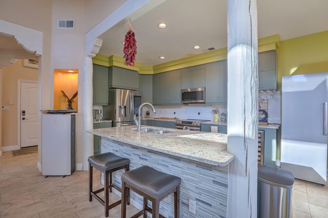 6300 Calla Lily Circle NE, Albuquerque, NM 87111