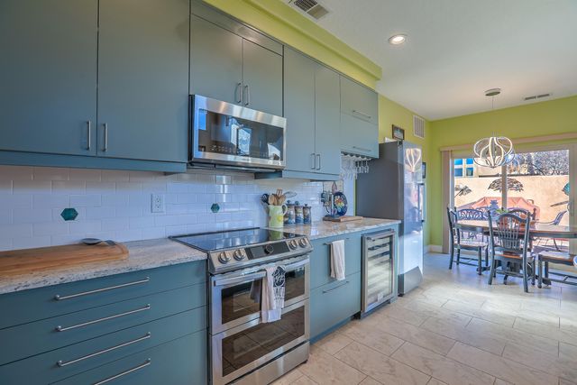 6300 Calla Lily Circle NE, Albuquerque, NM 87111