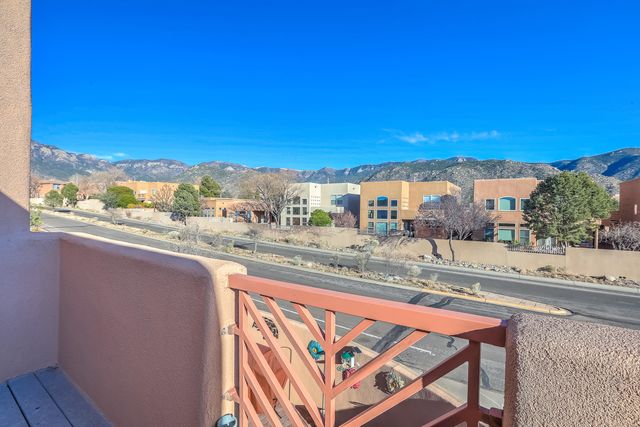 6300 Calla Lily Circle NE, Albuquerque, NM 87111