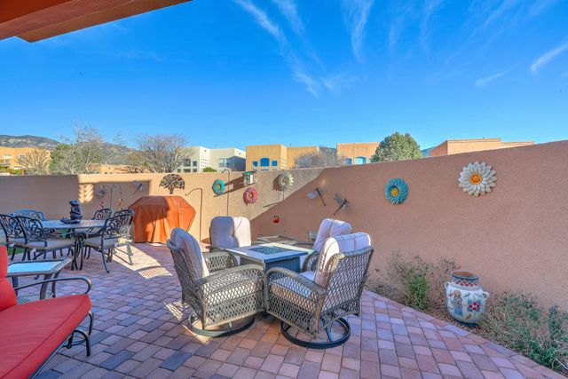 6300 Calla Lily Circle NE, Albuquerque, NM 87111