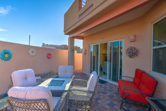 6300 Calla Lily Circle NE, Albuquerque, NM 87111