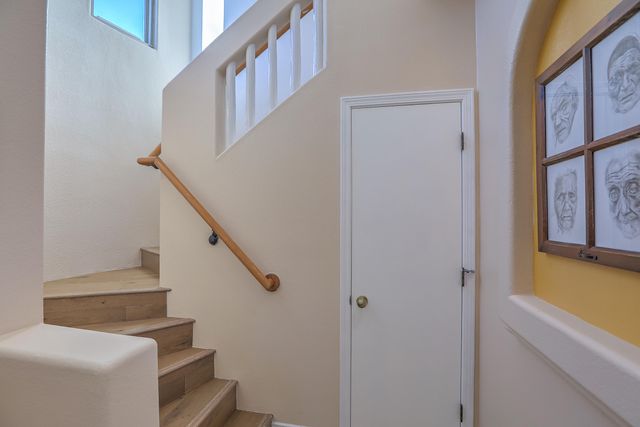 6300 Calla Lily Circle NE, Albuquerque, NM 87111