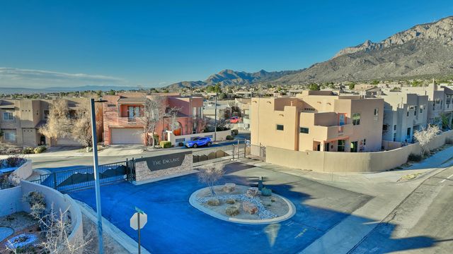 6300 Calla Lily Circle NE, Albuquerque, NM 87111